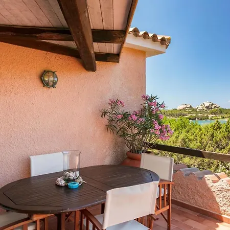 Casa Mucchi Bianchi D33 Arzachena